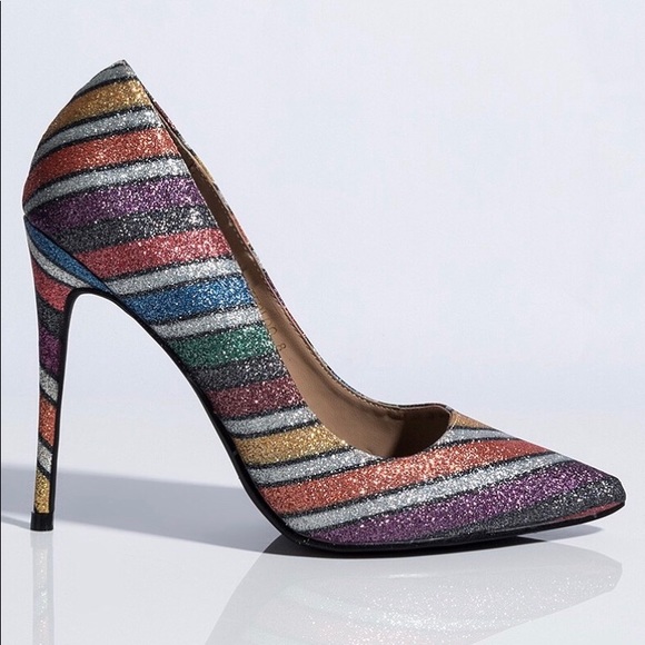 Beautiful colorful Pumps - Picture 2 of 5